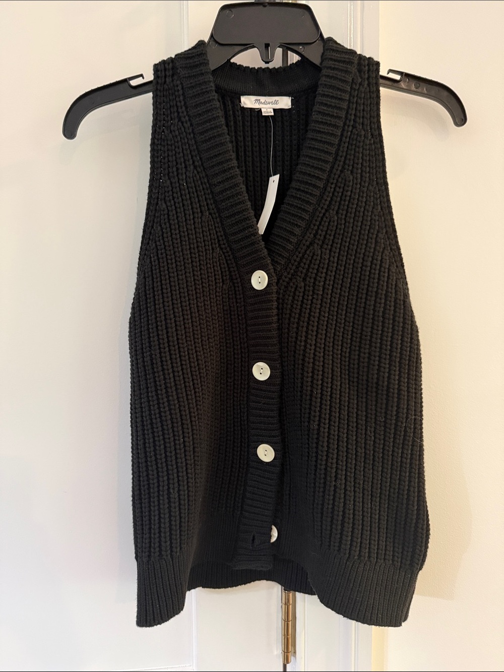 NWT. Madewell Black Ribbed Button-Front Sweater Vest with White Buttons